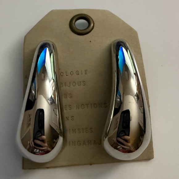 Anthropology Petra Drop Earrings - Picture 5 of 6